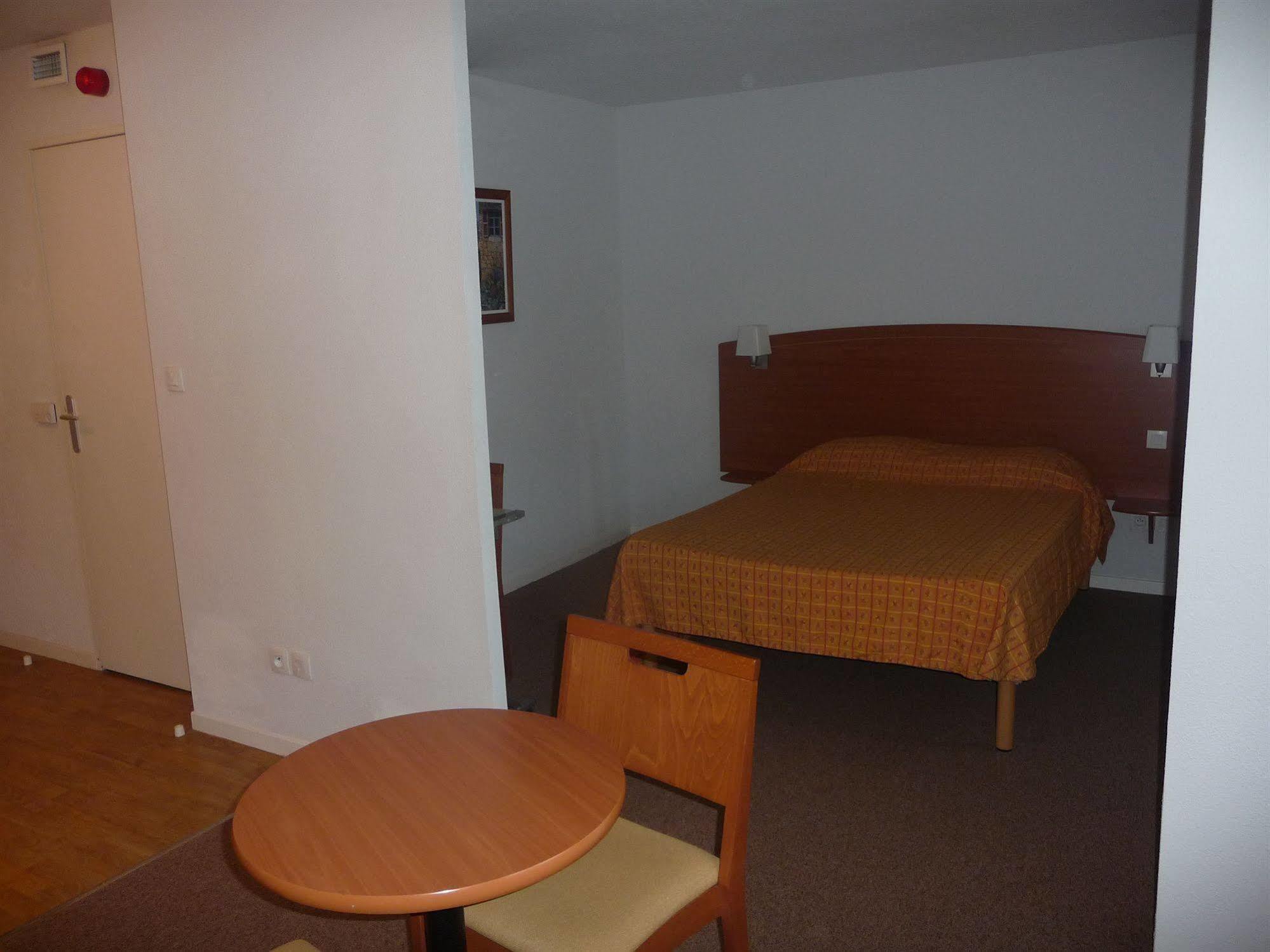 Aerel Hotel Aeroport Blagnac Bagian luar foto