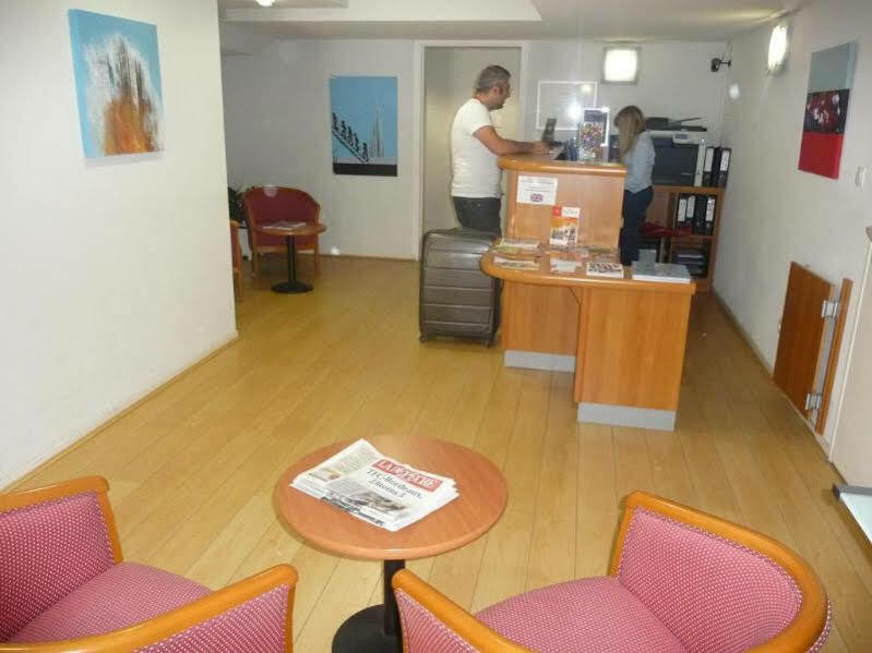 Aerel Hotel Aeroport Blagnac Bagian luar foto